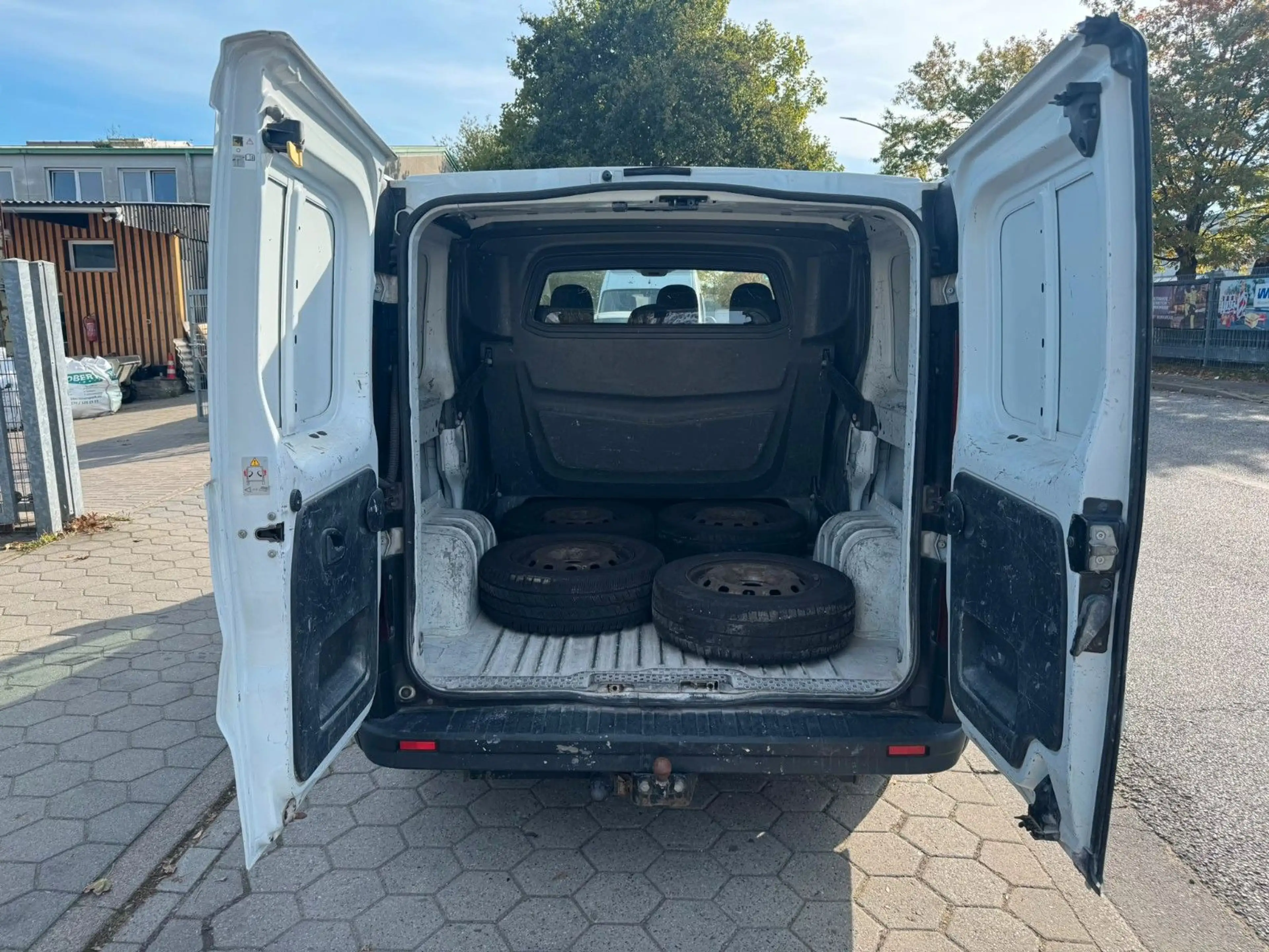 Renault Trafic 1.6 dCi DOKA 6-Sitzer mit 2x Schiebetür — photo 14