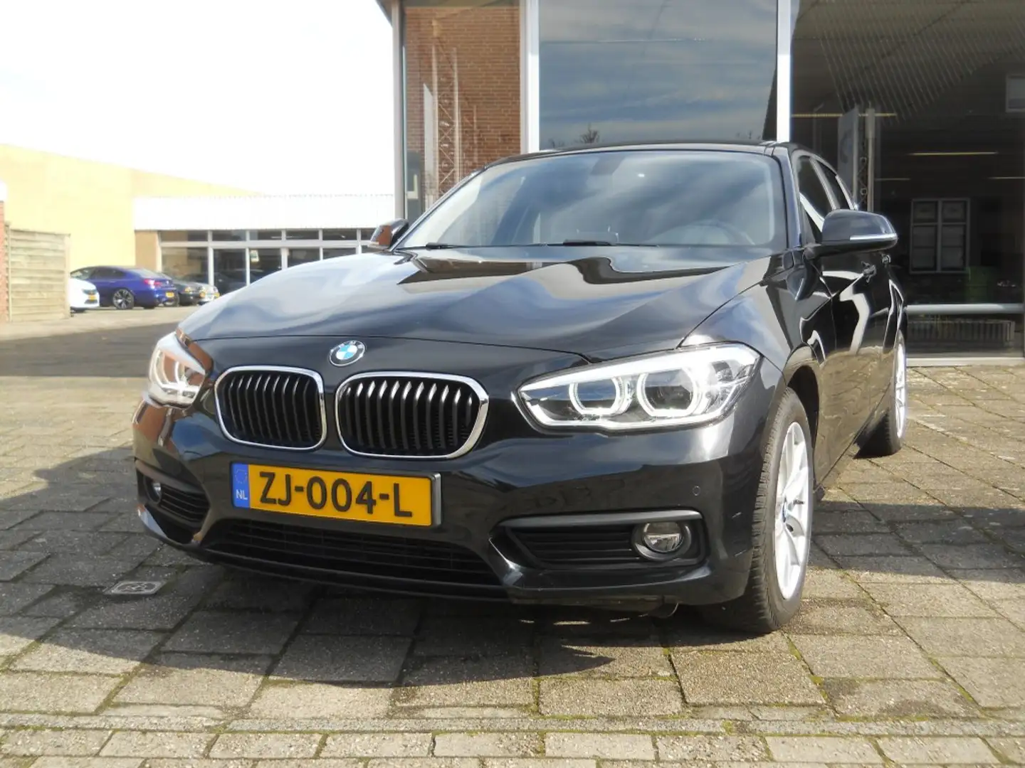 BMW 118i  Leer DAB Zwart - 1