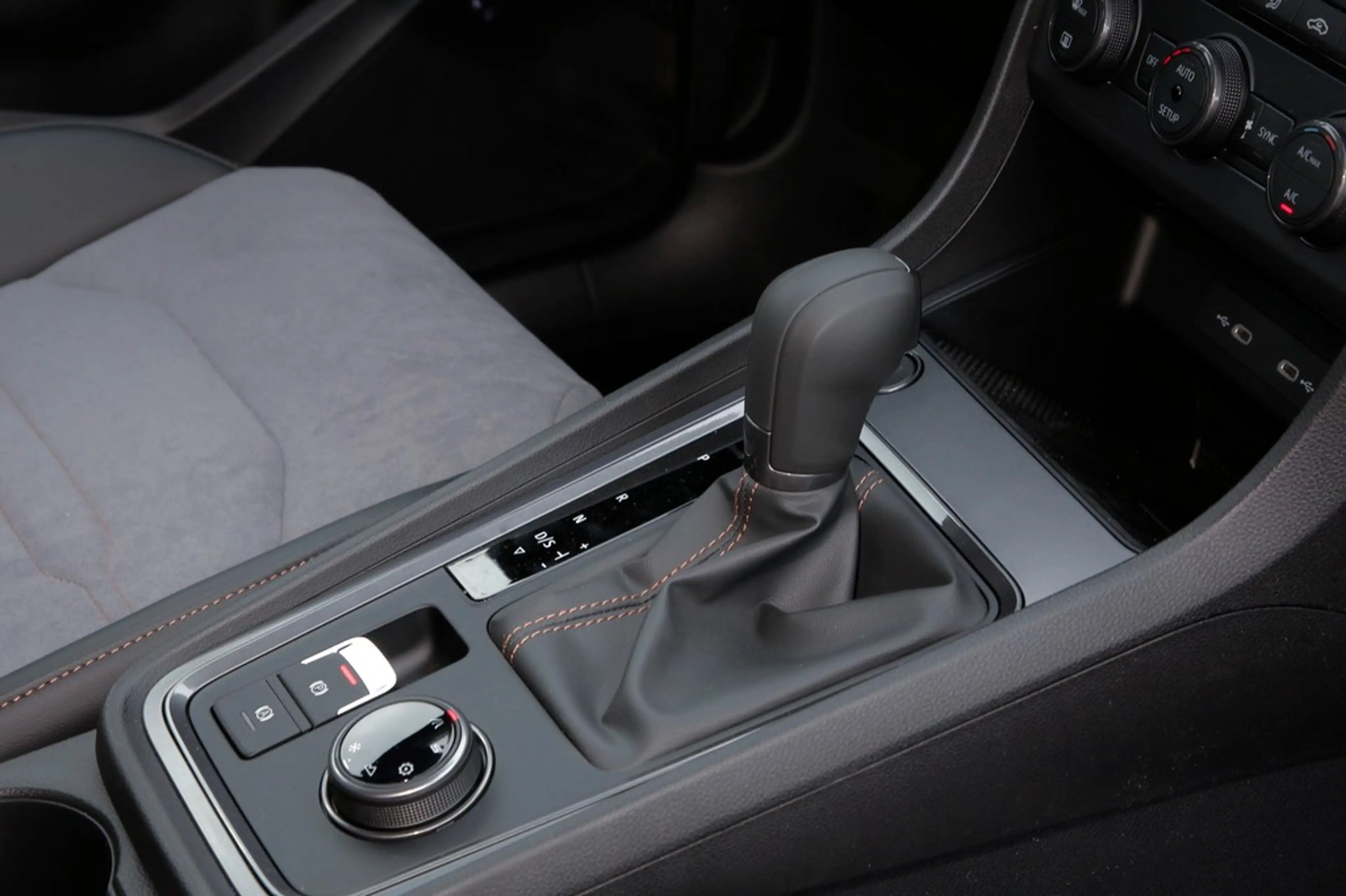 CUPRA Ateca Tribe Ed. 2.0 TSI Sie sparen 19.250 ATZ — photo 10