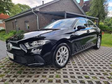 A 250 e 8G-DCT Progressive Plug-In Hybrid