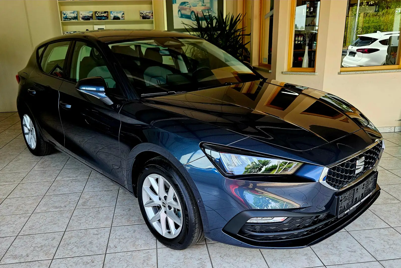 SEAT Leon Leon 1,5 TSI Style Edition Style Edition Grau - 1