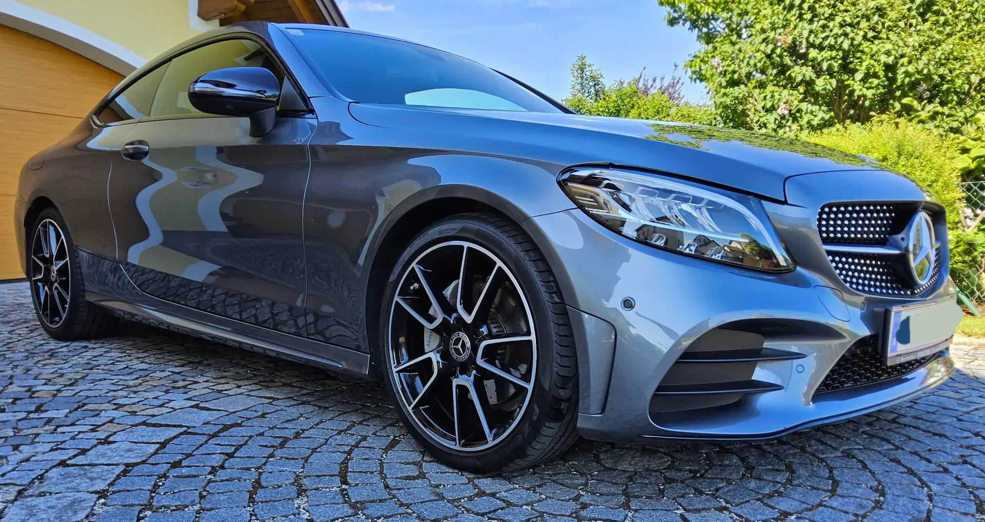 Mercedes-Benz C 200 C Coupe 200, Mildhybrid, AMG Line Grau - 1