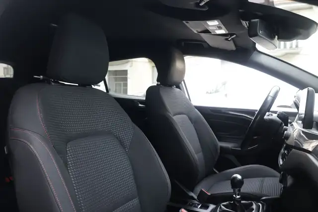 Ford Focus view 4