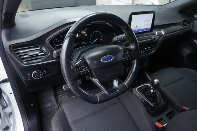 Ford Focus view 7