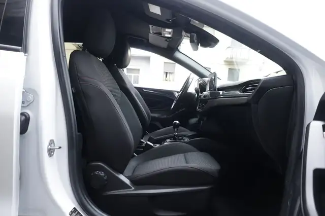 Ford Focus view 6