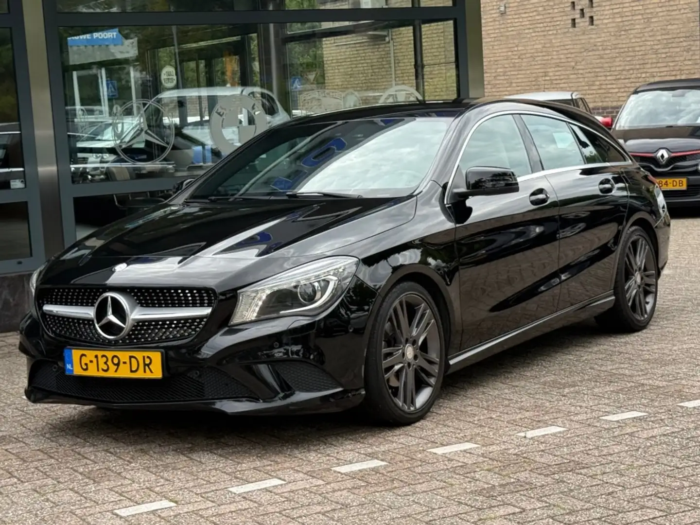 Mercedes-Benz CLA 180 180 Prestige Automaat Navi Leder Stoelverw. Camera Zwart - 2
