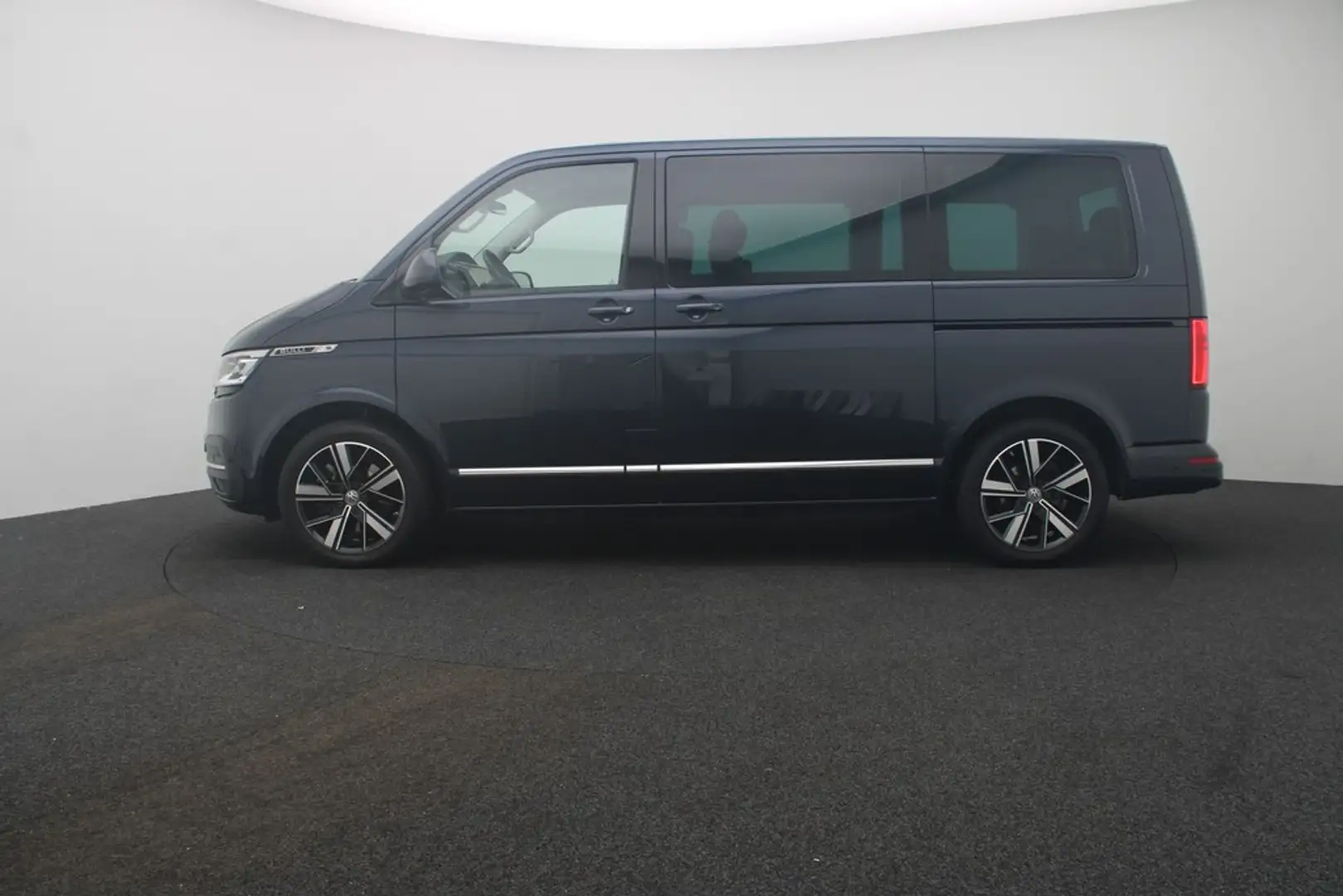 Volkswagen T6 Multivan 6.1 2.0 TDI DSG Highline LED Navi AHK Blau - 2