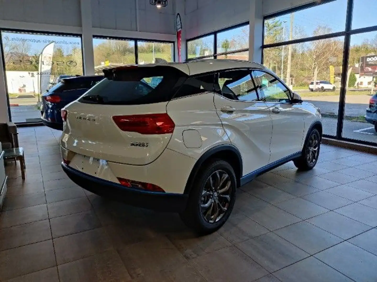 Seres Seres 3 LUXURY Blanc - 2