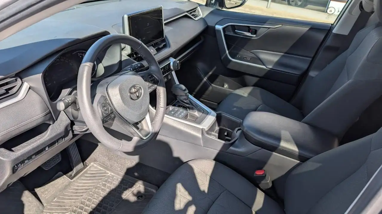 Toyota RAV 4 снимка Toyota RAV 4