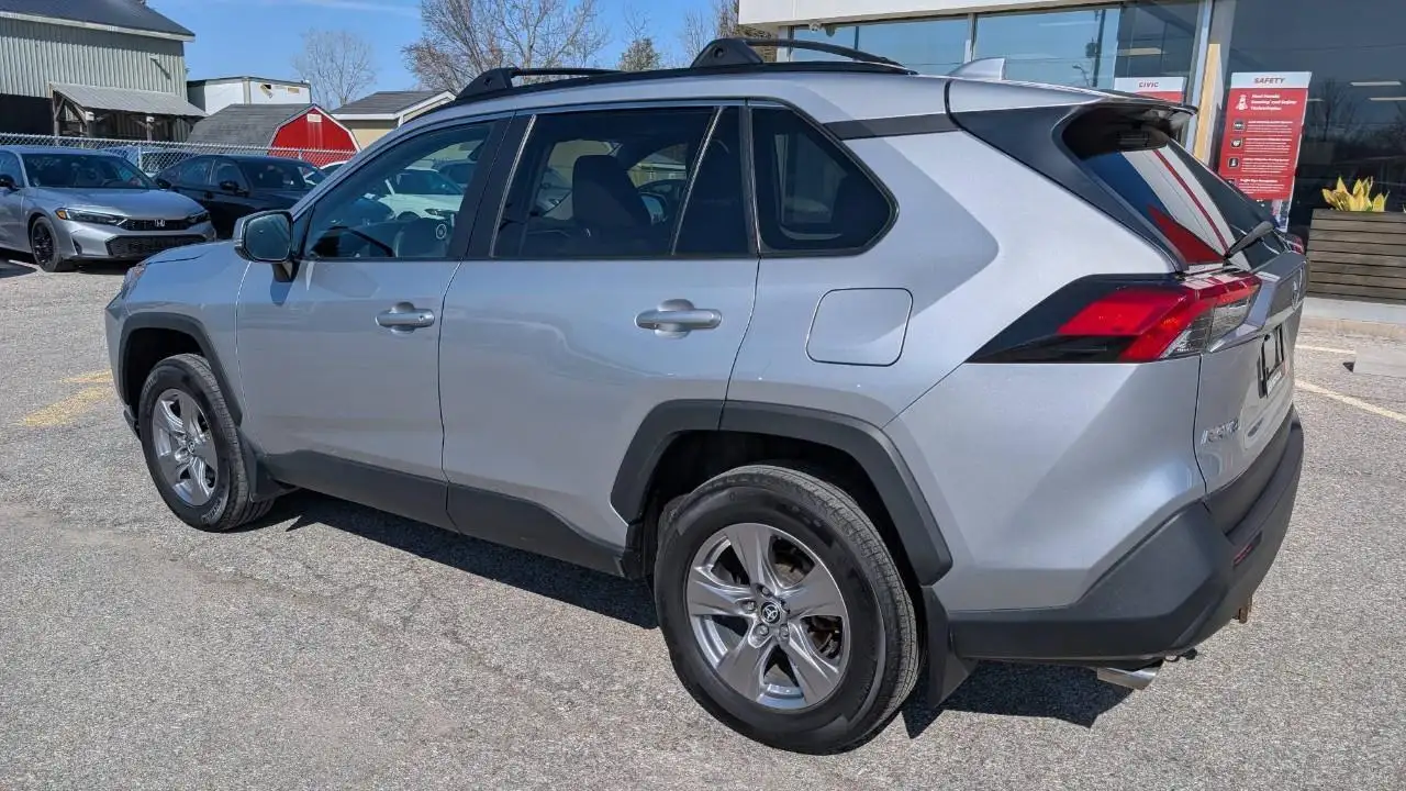Toyota RAV 4 снимка Toyota RAV 4
