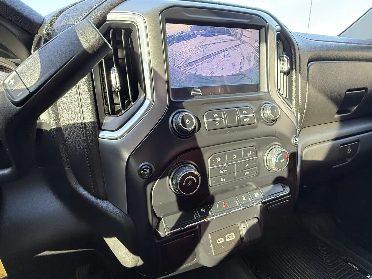 Chevrolet Silverado 1500 снимка Chevrolet Silverado 1500