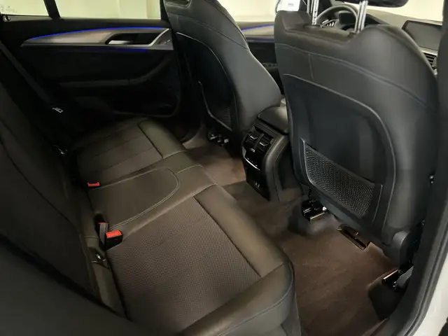 BMW X3 view 7