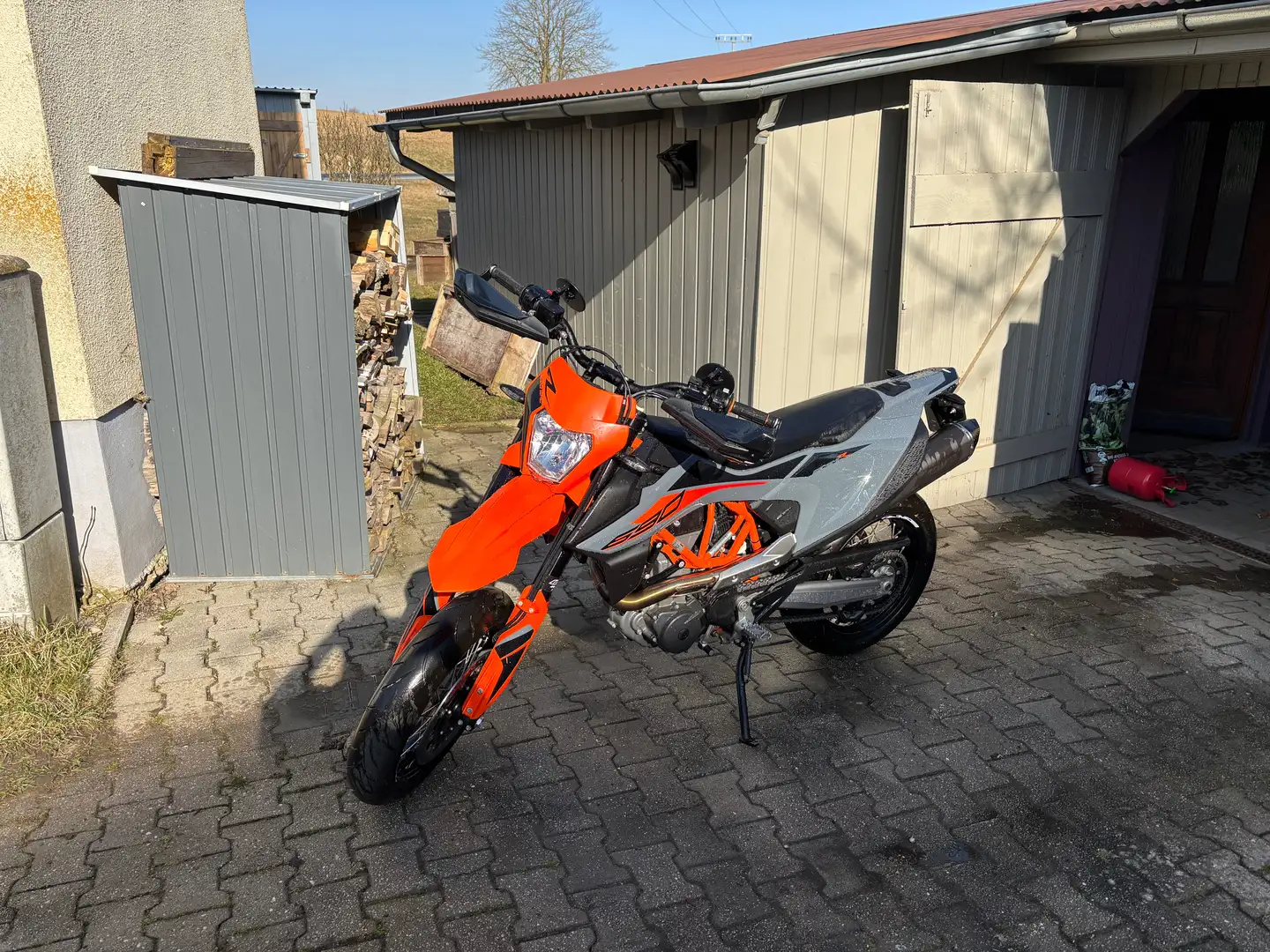 KTM 690 SMC R Gris - 1