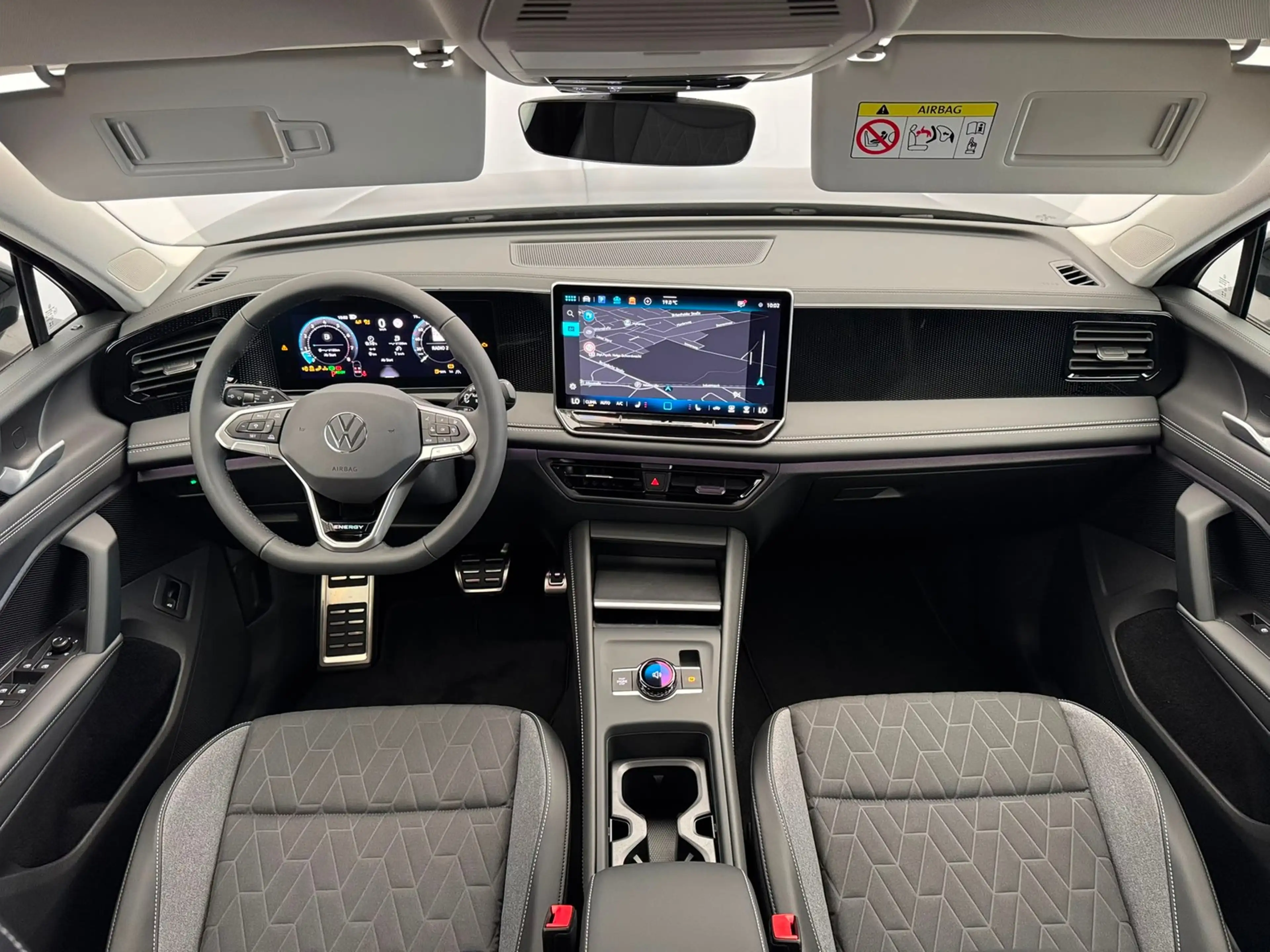 Volkswagen Tiguan ENERGY 1.5eTSI DSG+AHK+KAMERA+ACC+LED+KEYLESS+ — photo 3