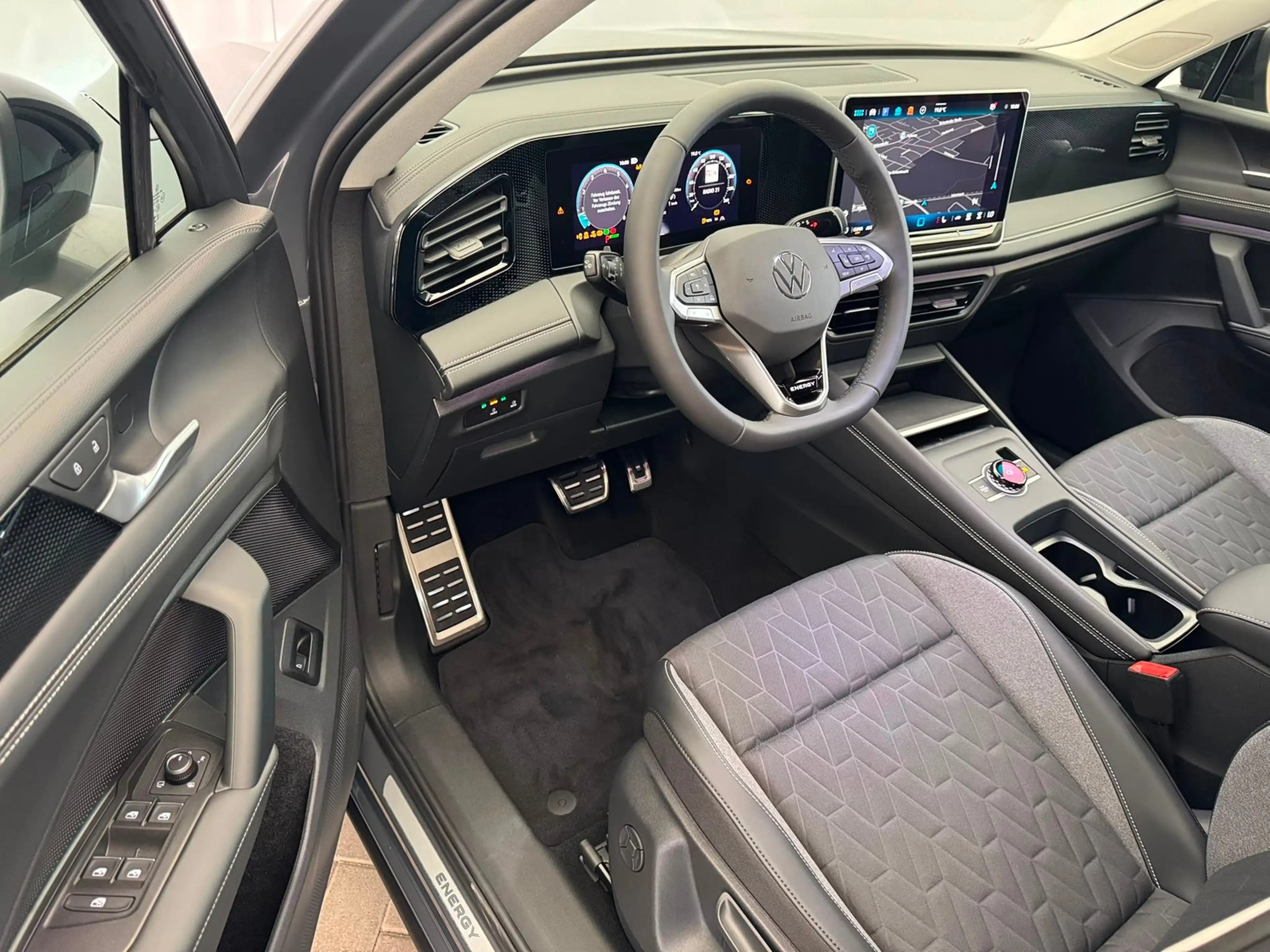 Volkswagen Tiguan ENERGY 1.5eTSI DSG+AHK+KAMERA+ACC+LED+KEYLESS+ — photo 13