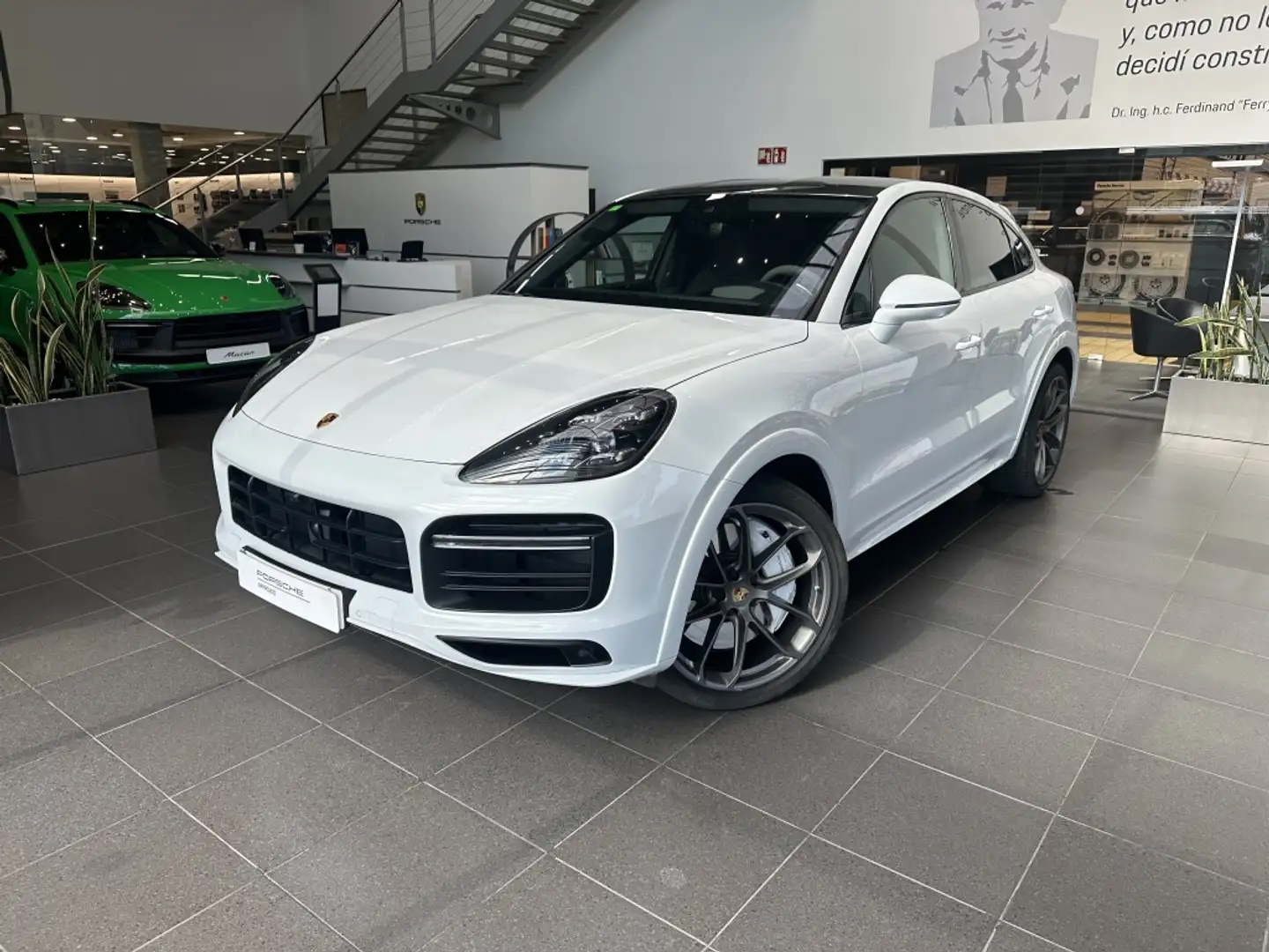 Porsche Cayenne Turbo Coupé Aut. Blanc - 1
