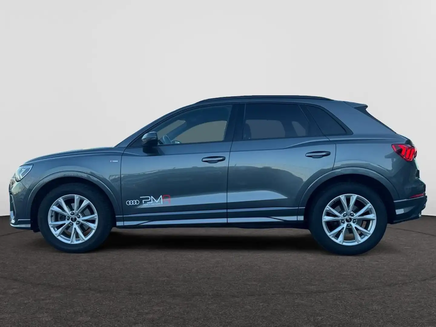Audi Q3 Audi Q3 Business Edition S line 35 TFSI 110(150)kW Grijs - 2
