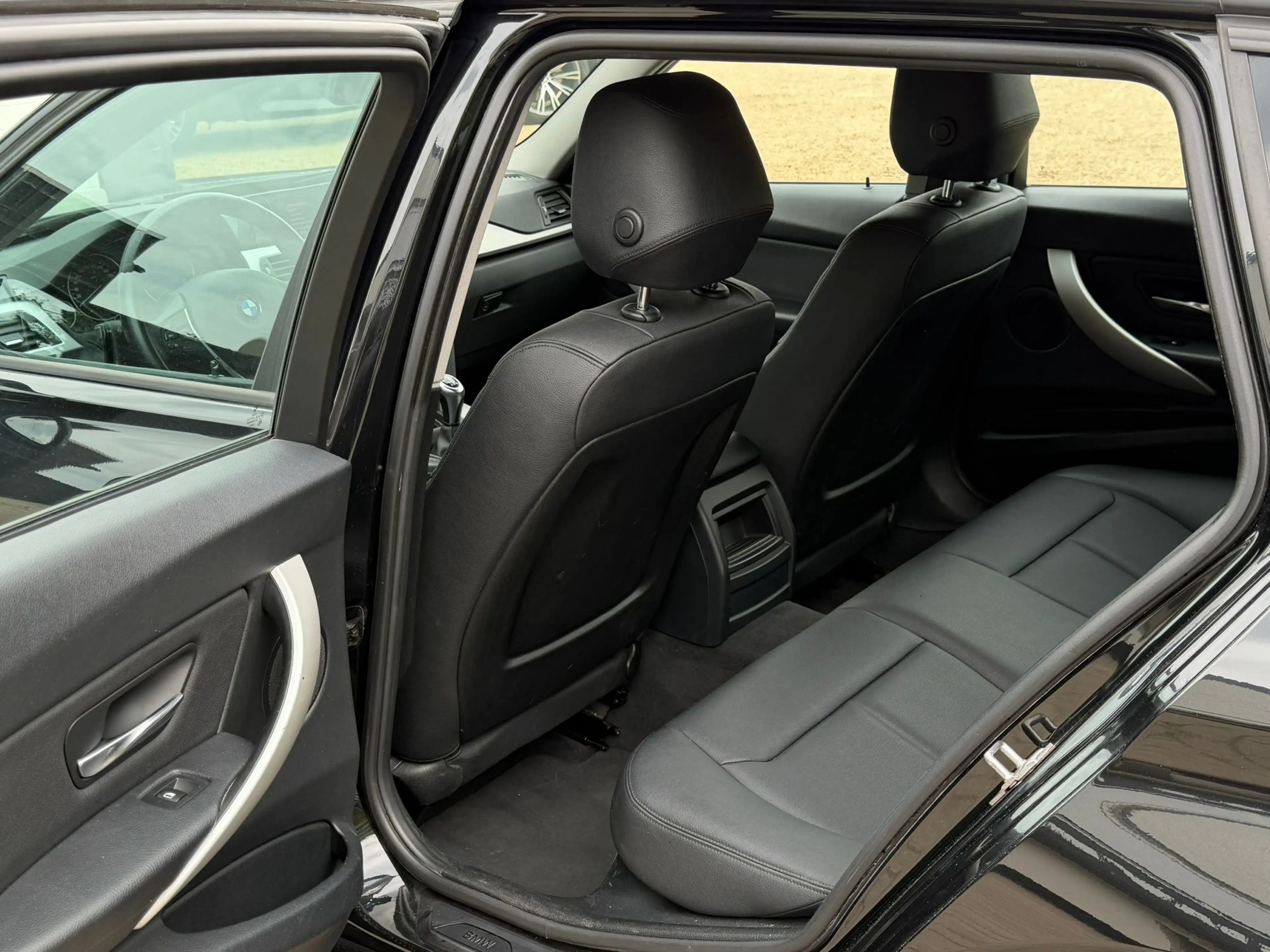 BMW 316 Touring 316 d — photo 10