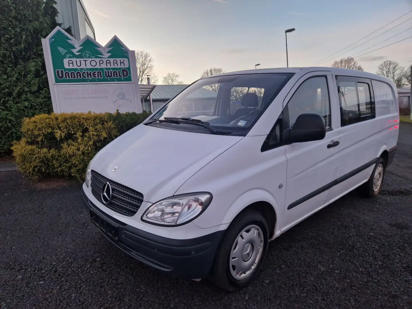 Mercedes-Benz Vito 120 CDI Vito Mixto lang Weiß - 1