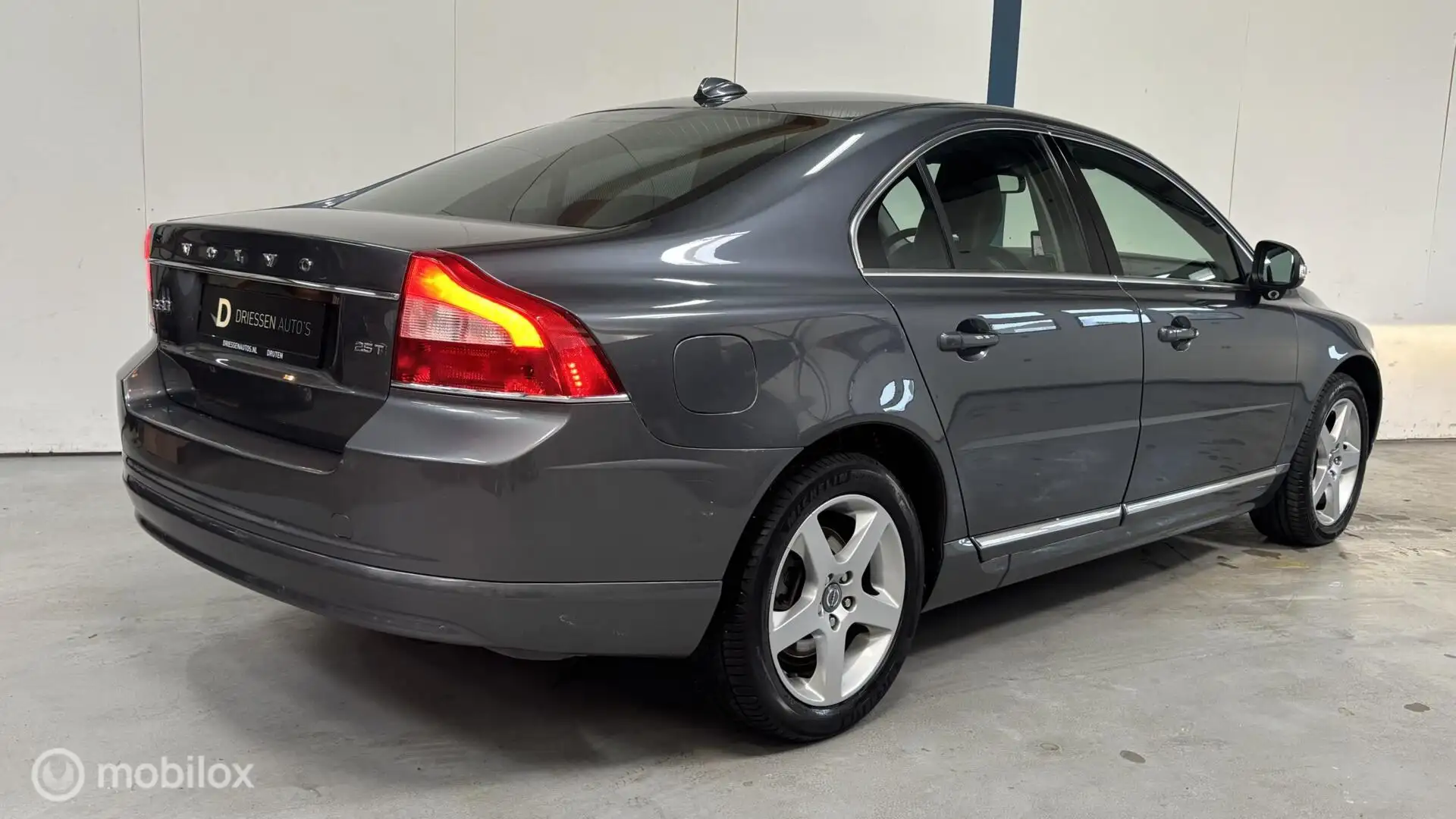 Volvo S80 2.5 T Summum AUTOMAAT/YOUNGTIMER/XENON Gris - 2