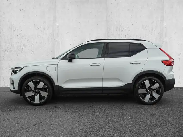 Volvo XC40 view 5