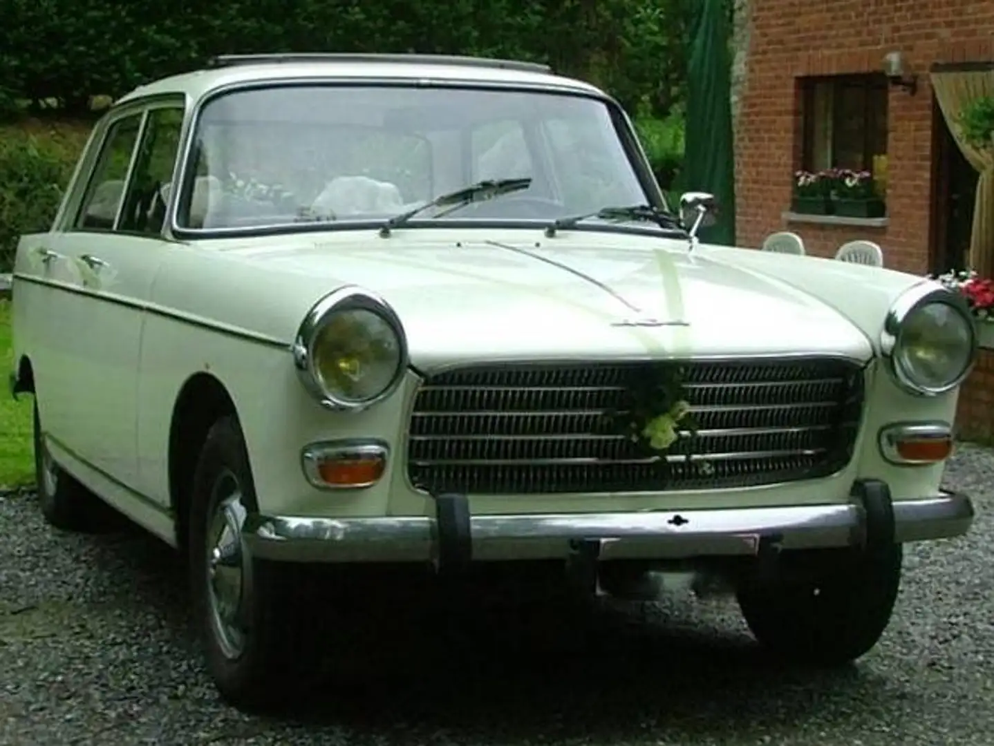 Peugeot 404 Weiß - 1