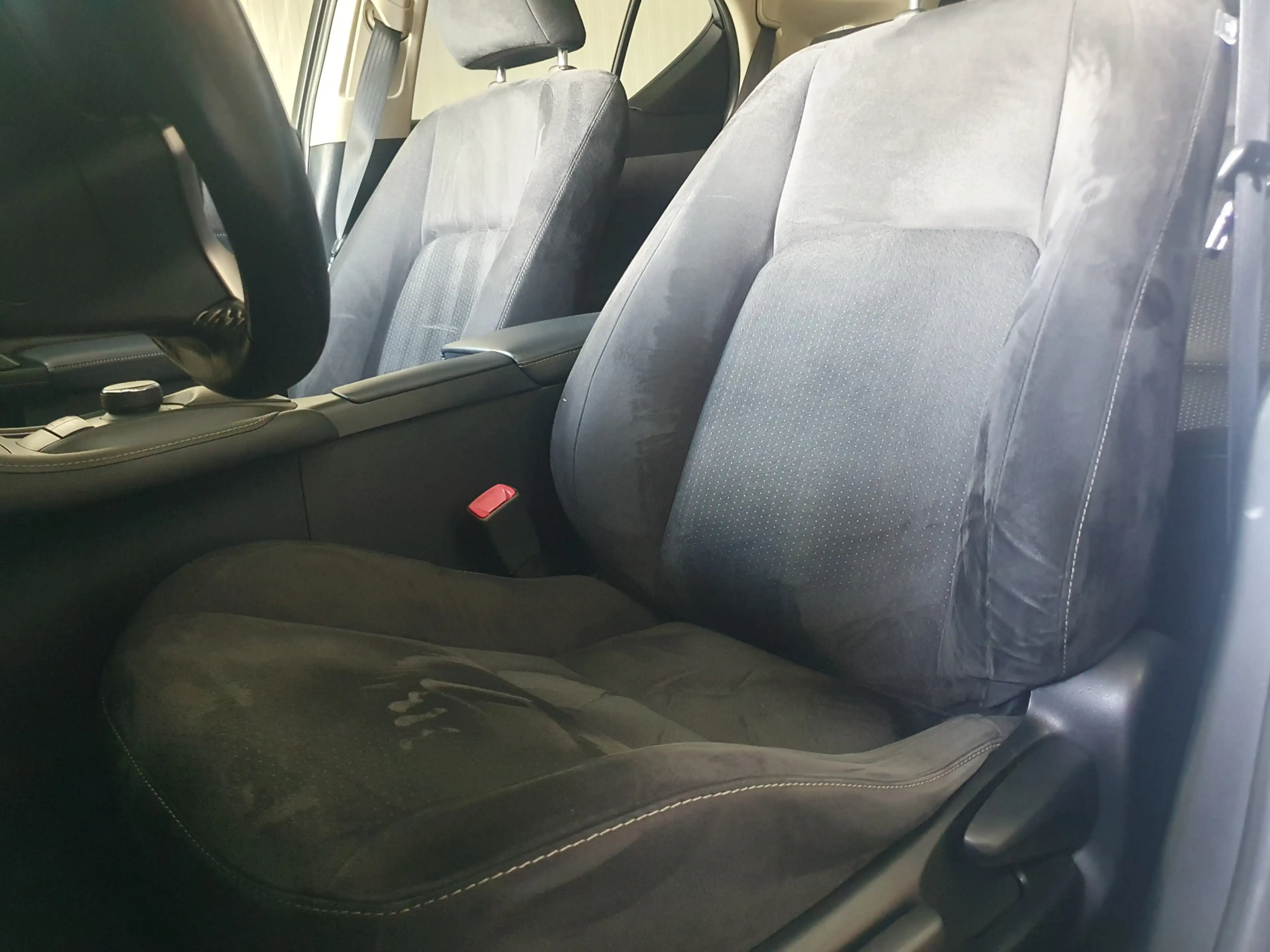 Lexus CT 200h 25th Edition NAVI/CRUISE/CLIMA/STOELVERW/LMV — photo 4