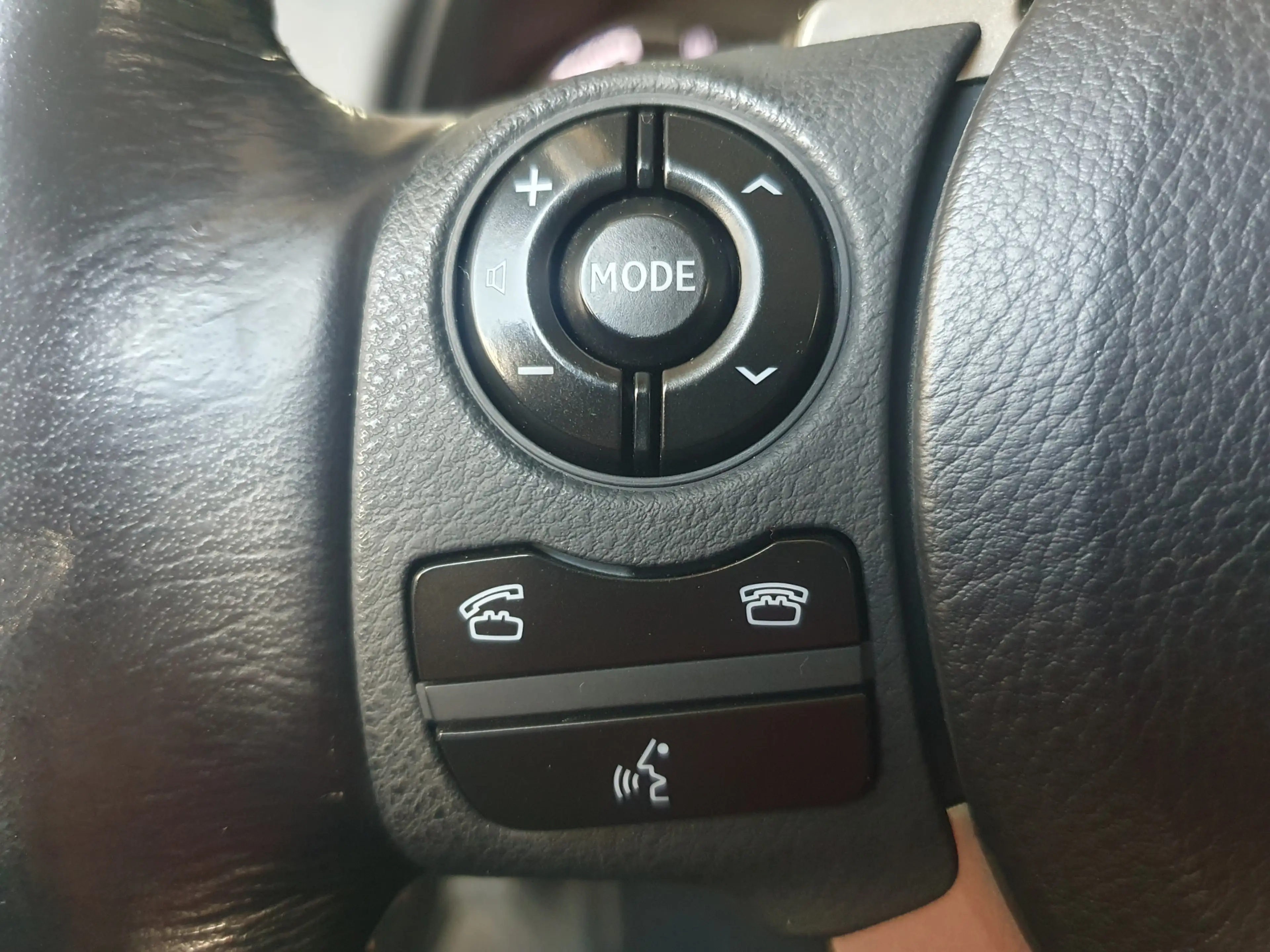 Lexus CT 200h 25th Edition NAVI/CRUISE/CLIMA/STOELVERW/LMV — photo 36