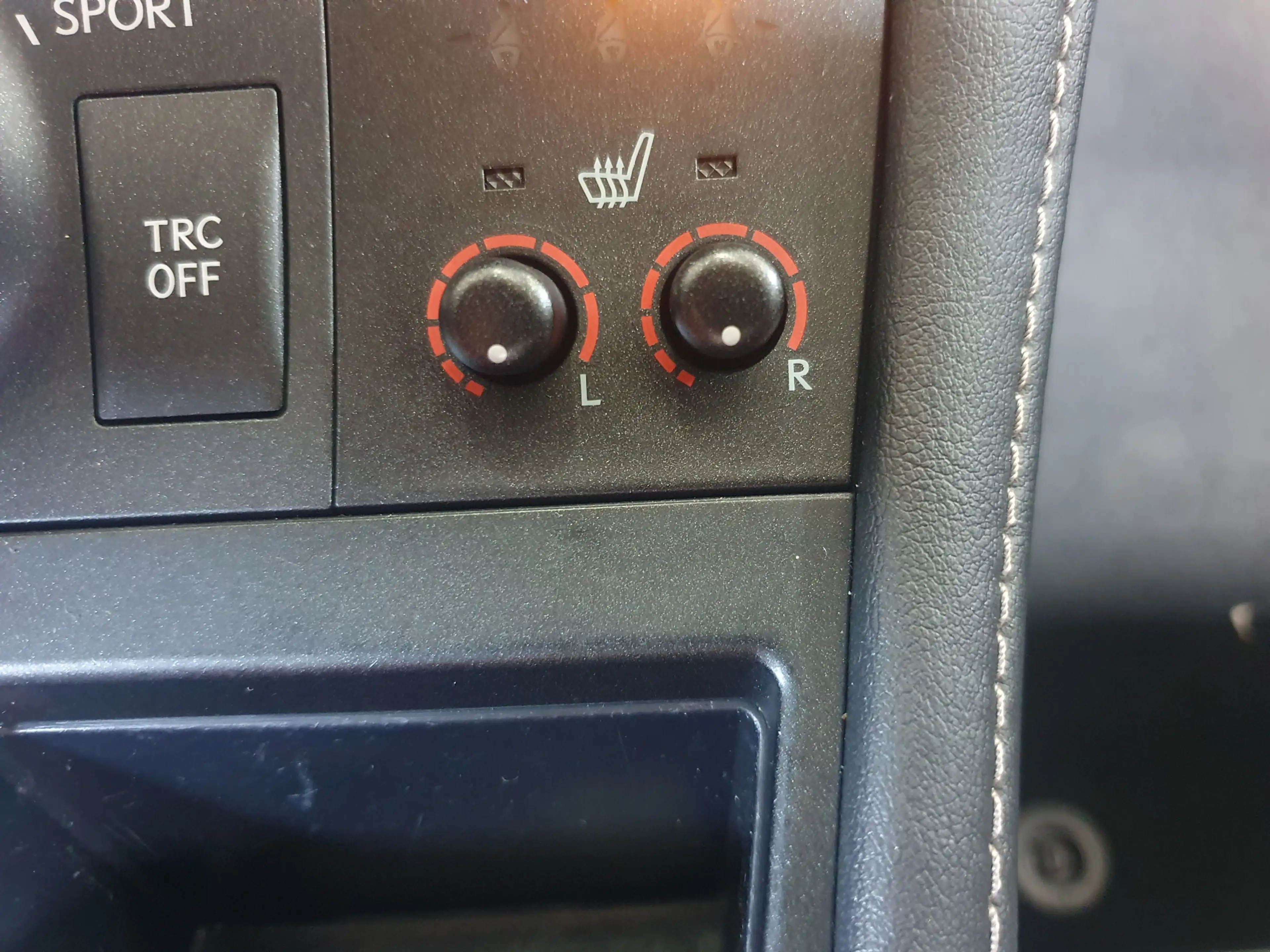 Lexus CT 200h 25th Edition NAVI/CRUISE/CLIMA/STOELVERW/LMV — photo 11