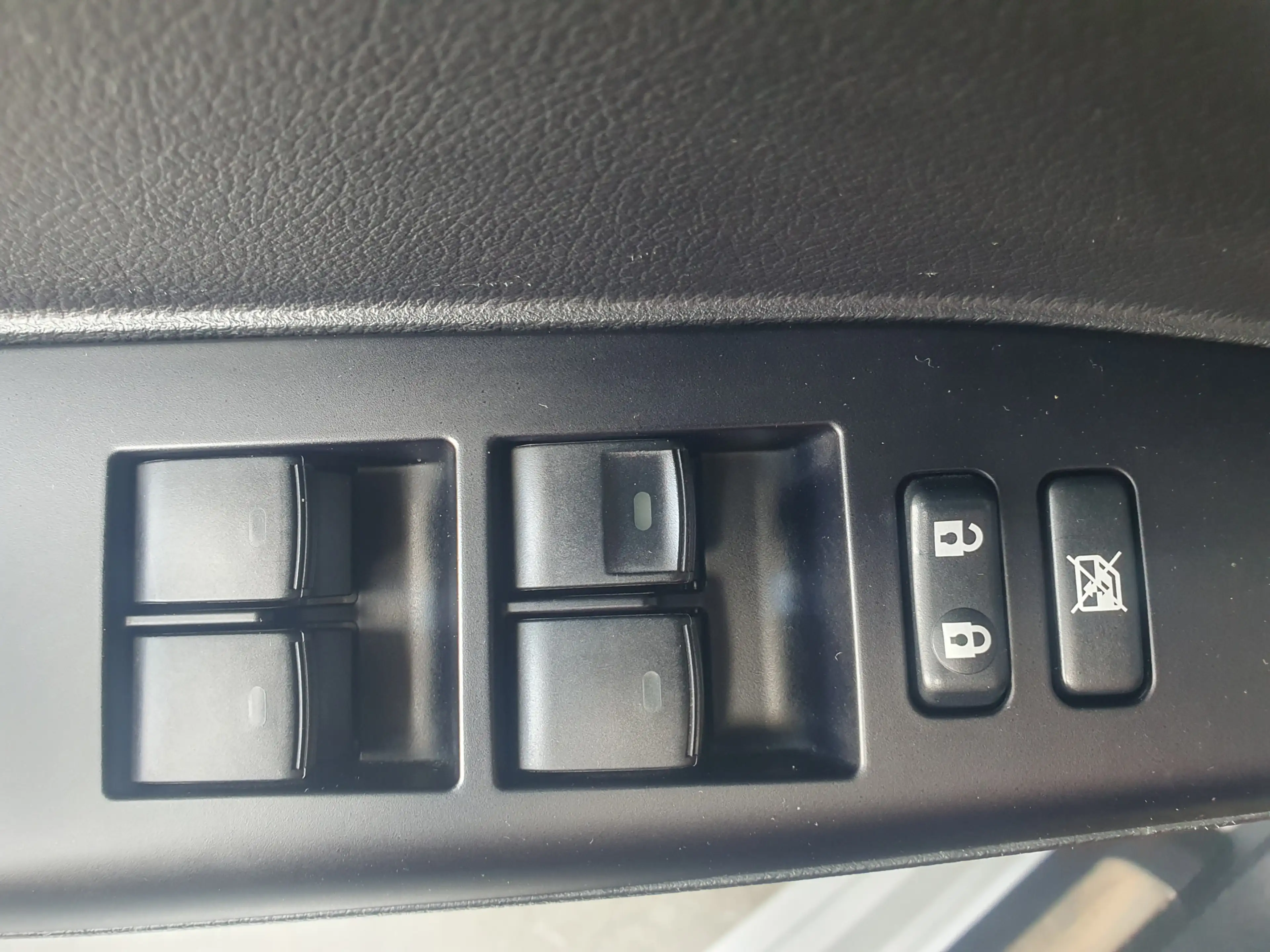 Lexus CT 200h 25th Edition NAVI/CRUISE/CLIMA/STOELVERW/LMV — photo 40