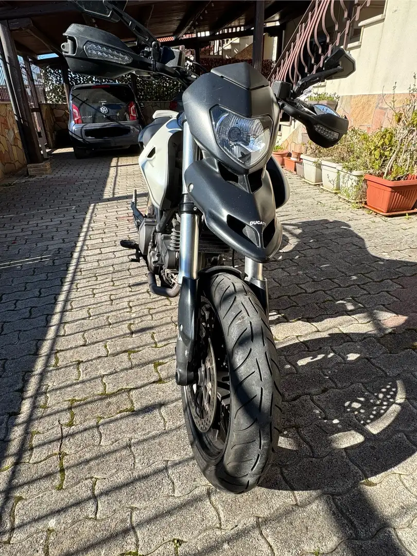 Ducati Hypermotard 796 - 2