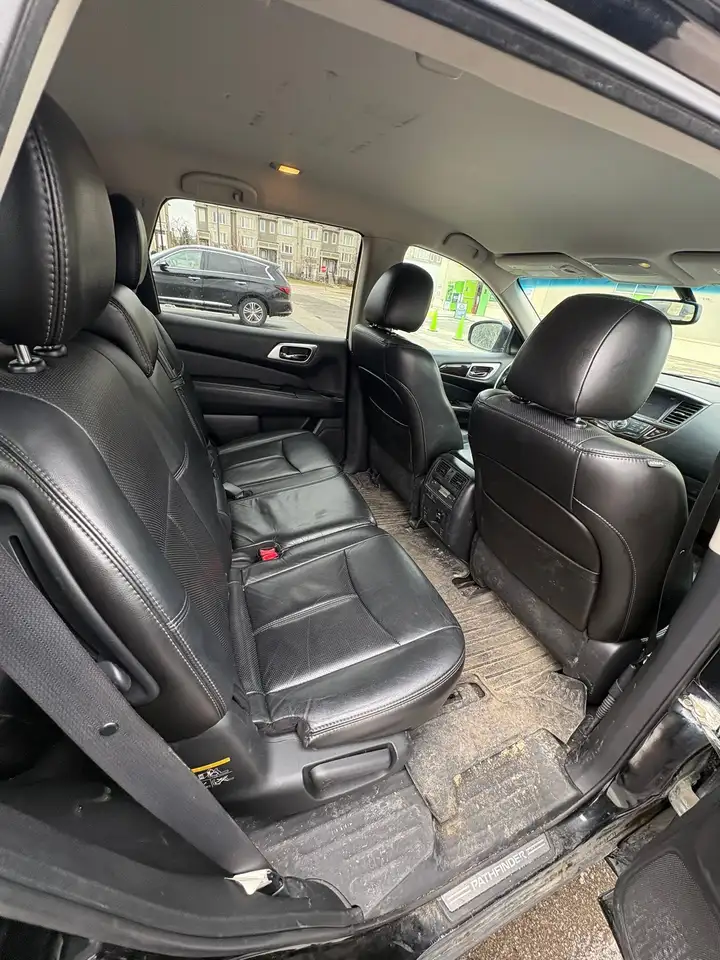 Nissan Pathfinder снимка Nissan Pathfinder