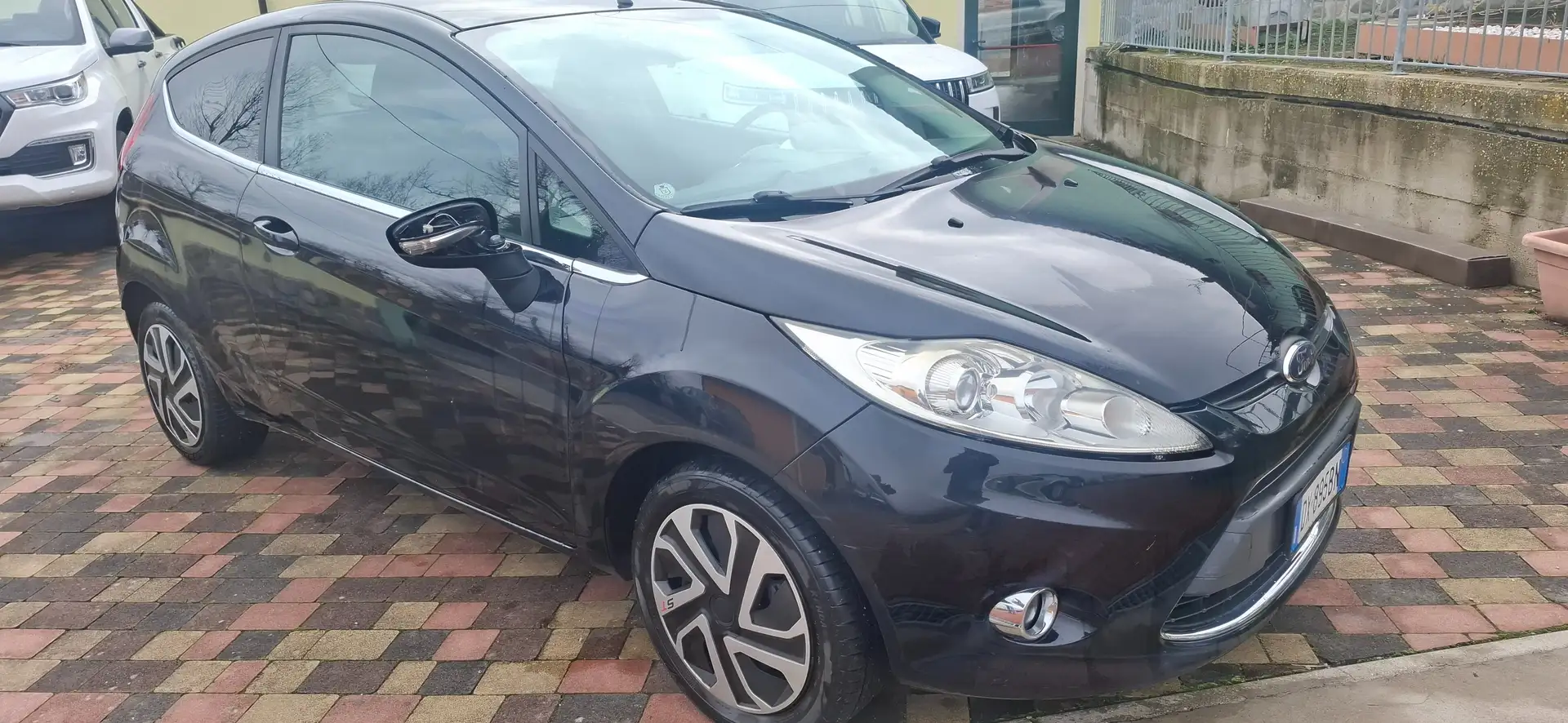 Ford Fiesta Fiesta VI 2008 3p 1.4 tdci Titanium Schwarz - 1