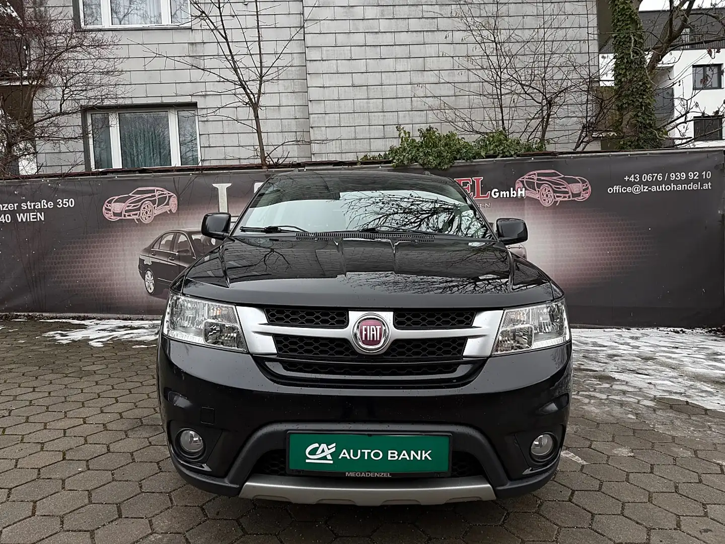 Fiat Freemont 2,0 JTD Urban Schwarz - 2