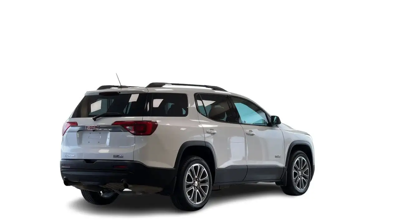 GMC Acadia photo GMC Acadia