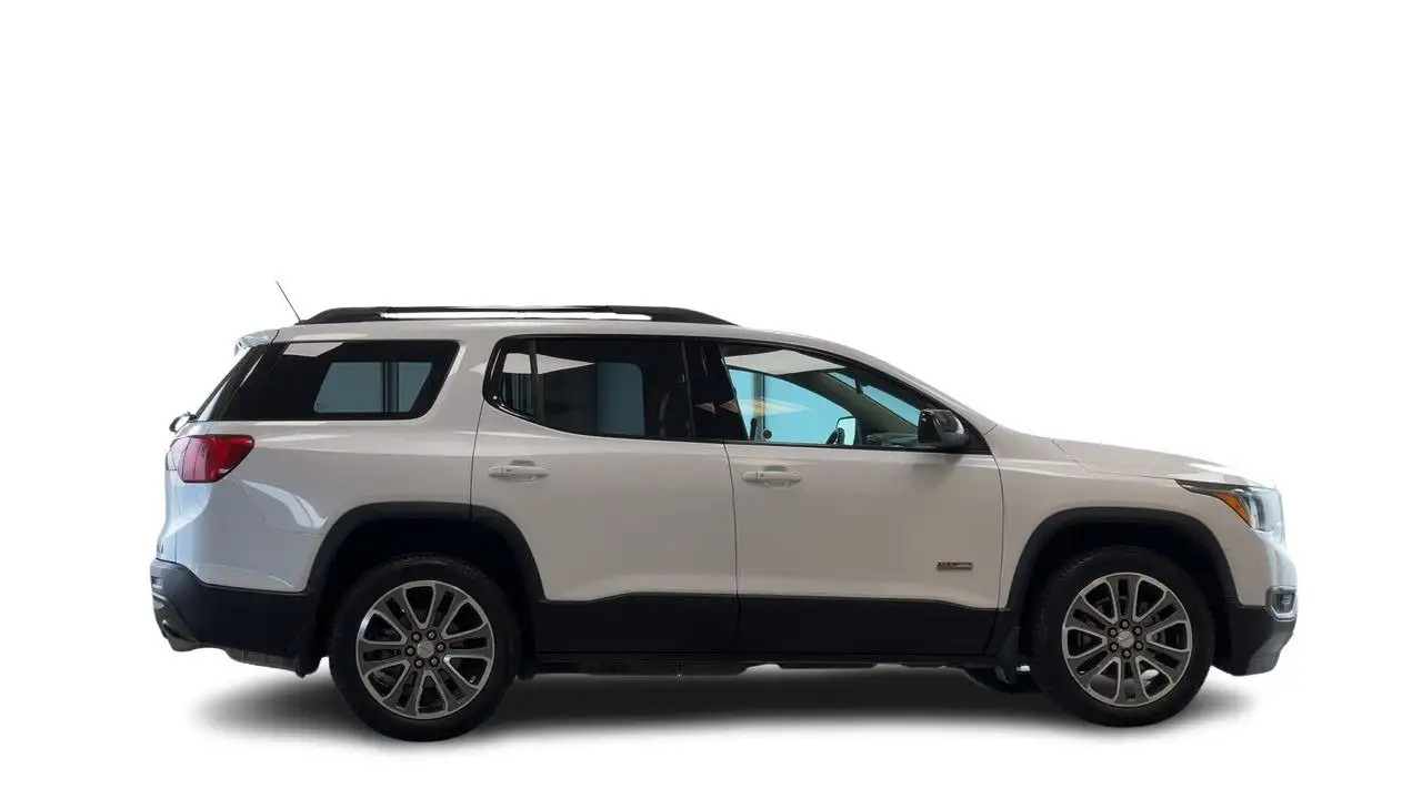 GMC Acadia photo GMC Acadia
