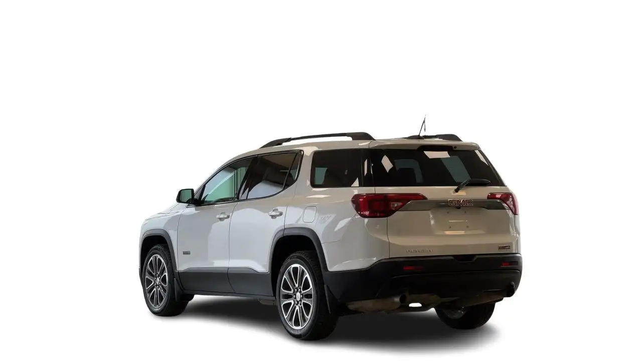 GMC Acadia photo GMC Acadia