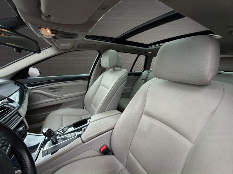 BMW 523 i Touring Xenon Panorama Leder SHZ PDC 2.Hd — photo 11