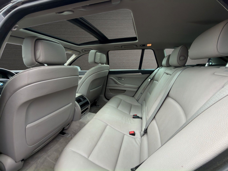 BMW 523 i Touring Xenon Panorama Leder SHZ PDC 2.Hd — photo 12