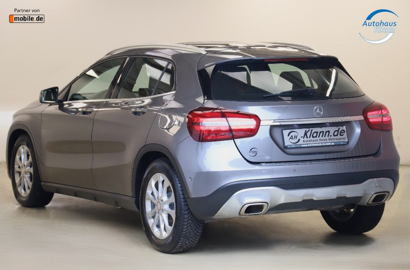 Mercedes-Benz GLA 200 156PS 7G Urban Standheizung Pano 1Hand — photo 8