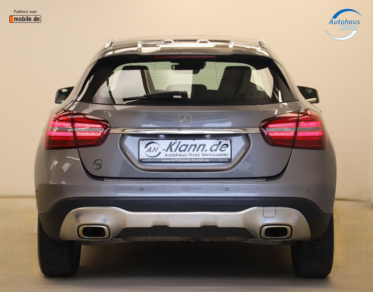Mercedes-Benz GLA 200 156PS 7G Urban Standheizung Pano 1Hand — photo 7