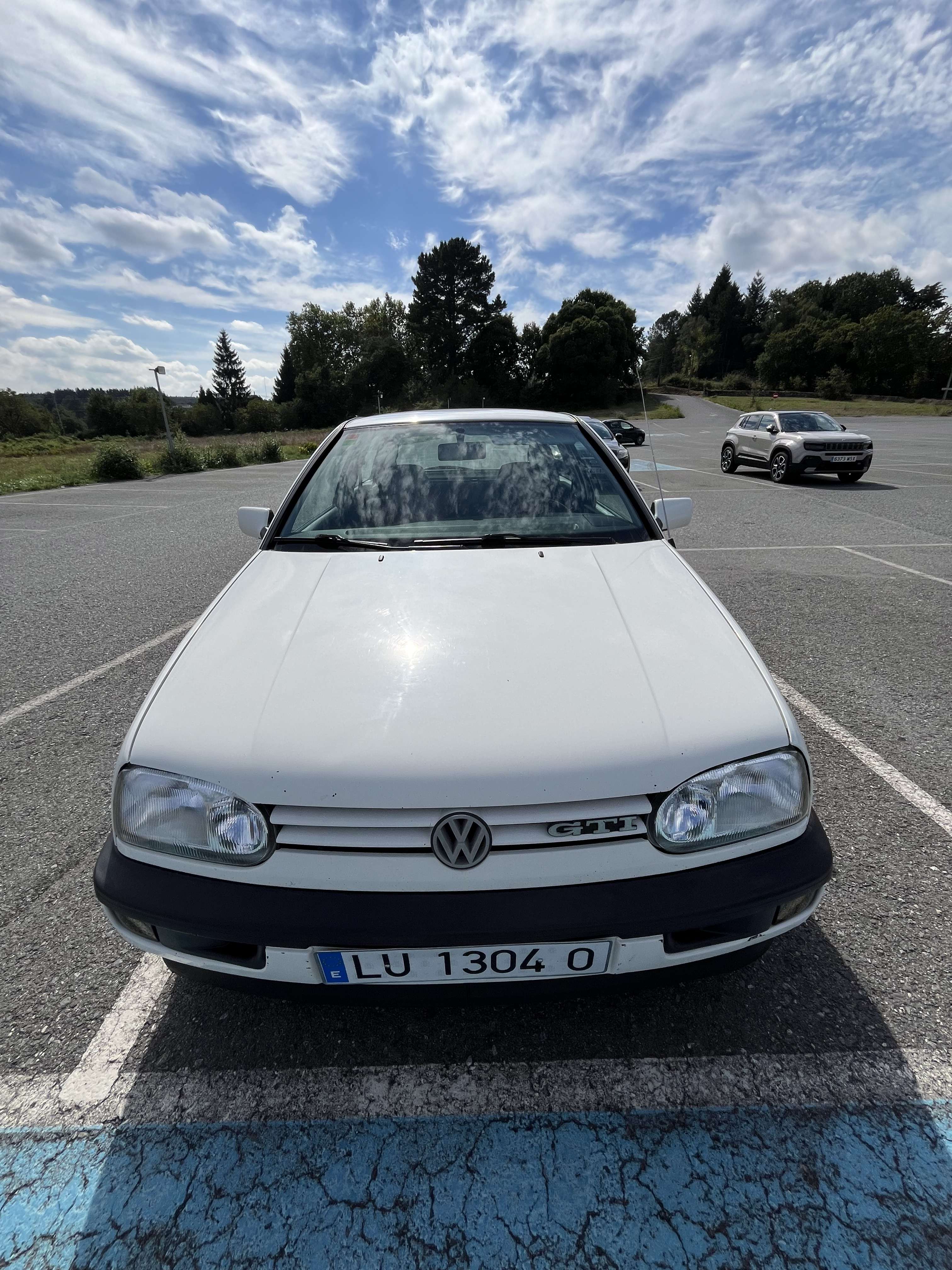 Volkswagen Golf 2.0 GTi - foto 1