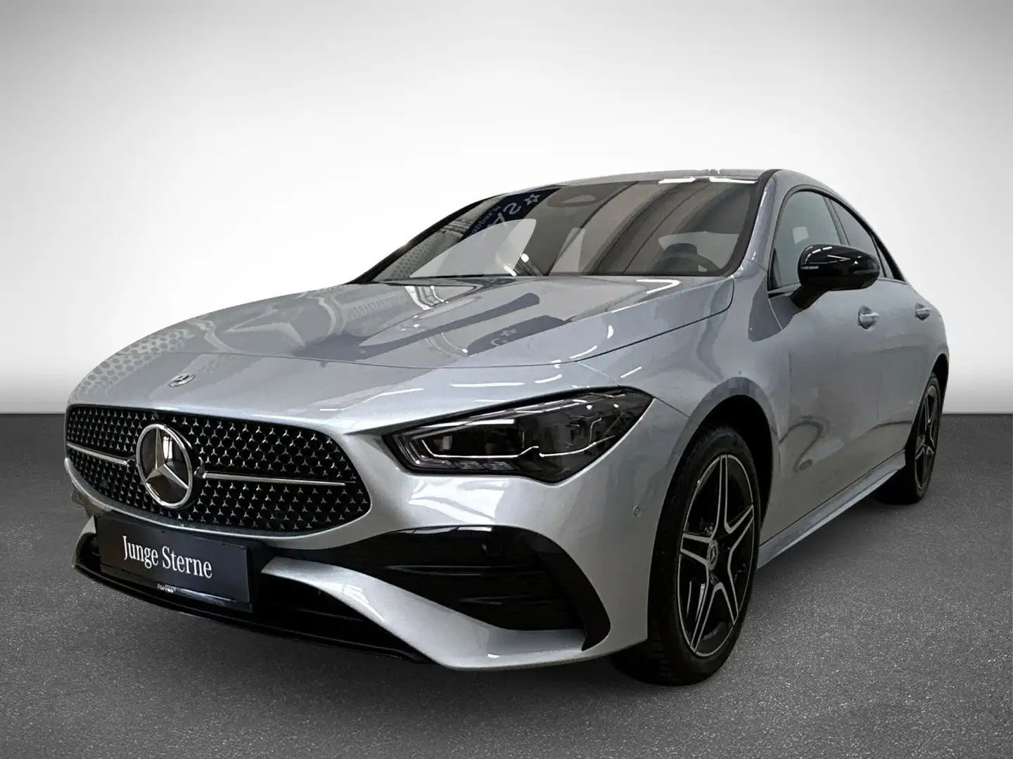 Mercedes-Benz CLA 250 e Coupé mit EQ Hybrid Technologie Navi Silber - 2