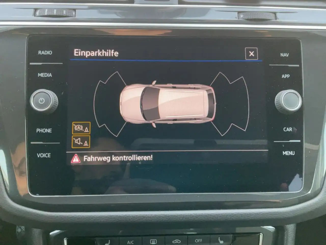 Volkswagen Tiguan 2.0 TDI LED+NAVI+BT+DAB+SHZ+PDC+KLIMA+AHK, миниатюра 20