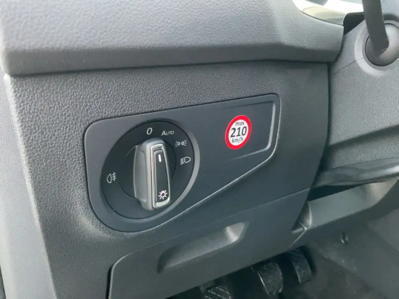 Volkswagen Tiguan 2.0 TDI LED+NAVI+BT+DAB+SHZ+PDC+KLIMA+AHK, миниатюра 18