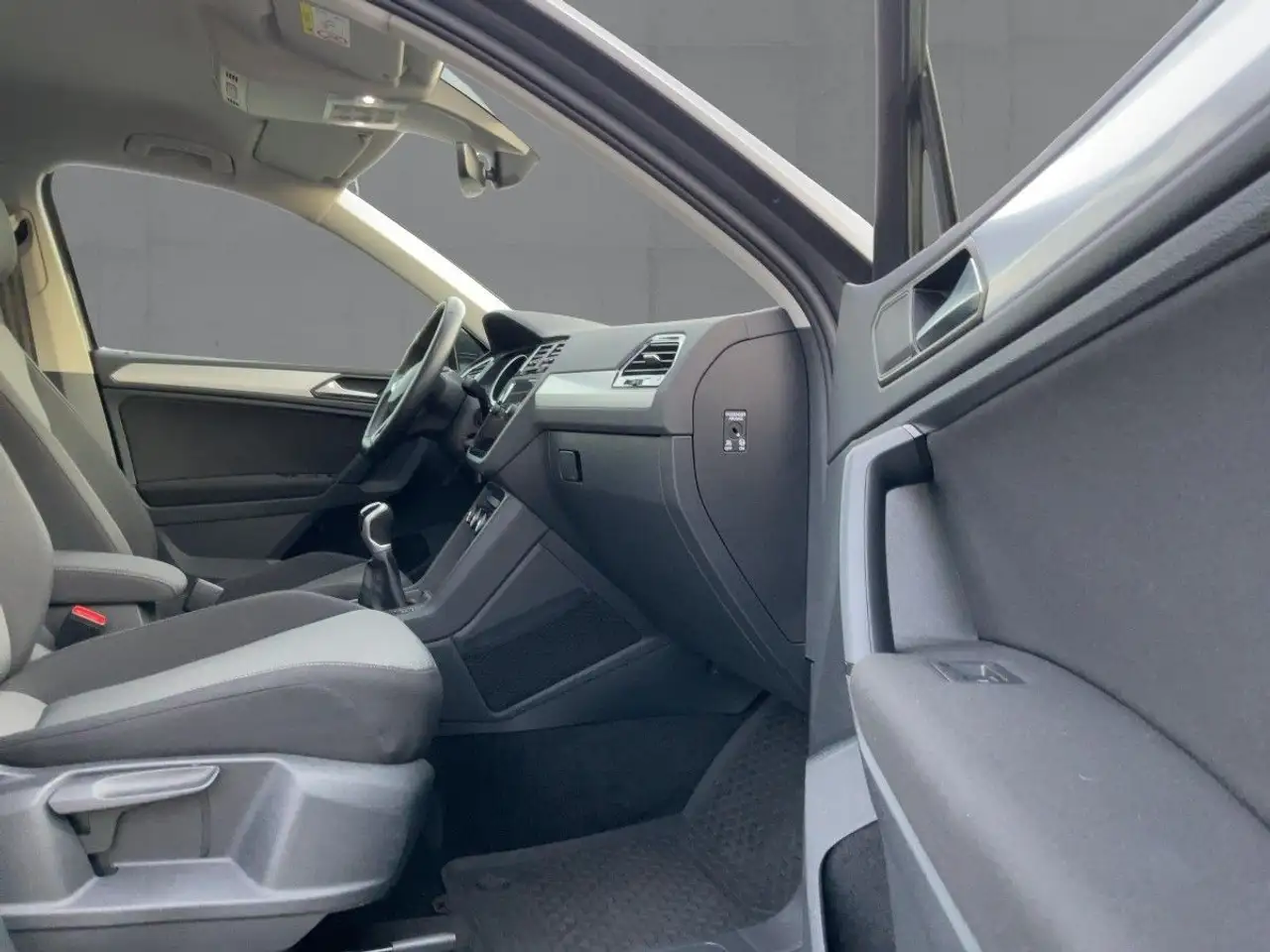 Volkswagen Tiguan 2.0 TDI LED+NAVI+BT+DAB+SHZ+PDC+KLIMA+AHK, миниатюра 12