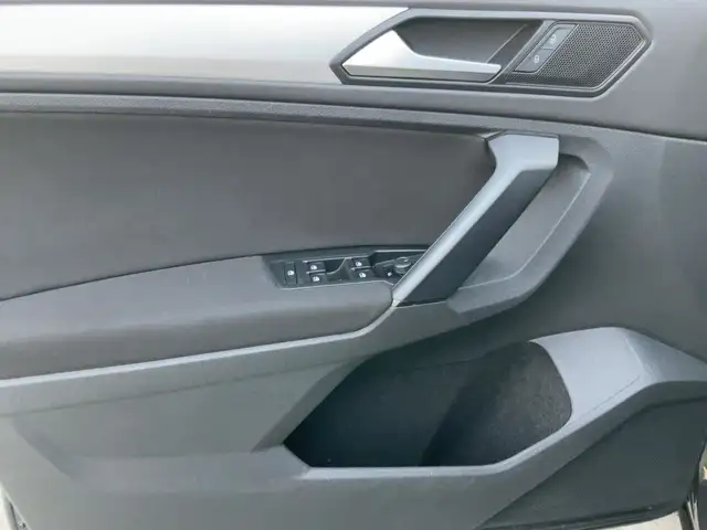 Volkswagen Tiguan view 17
