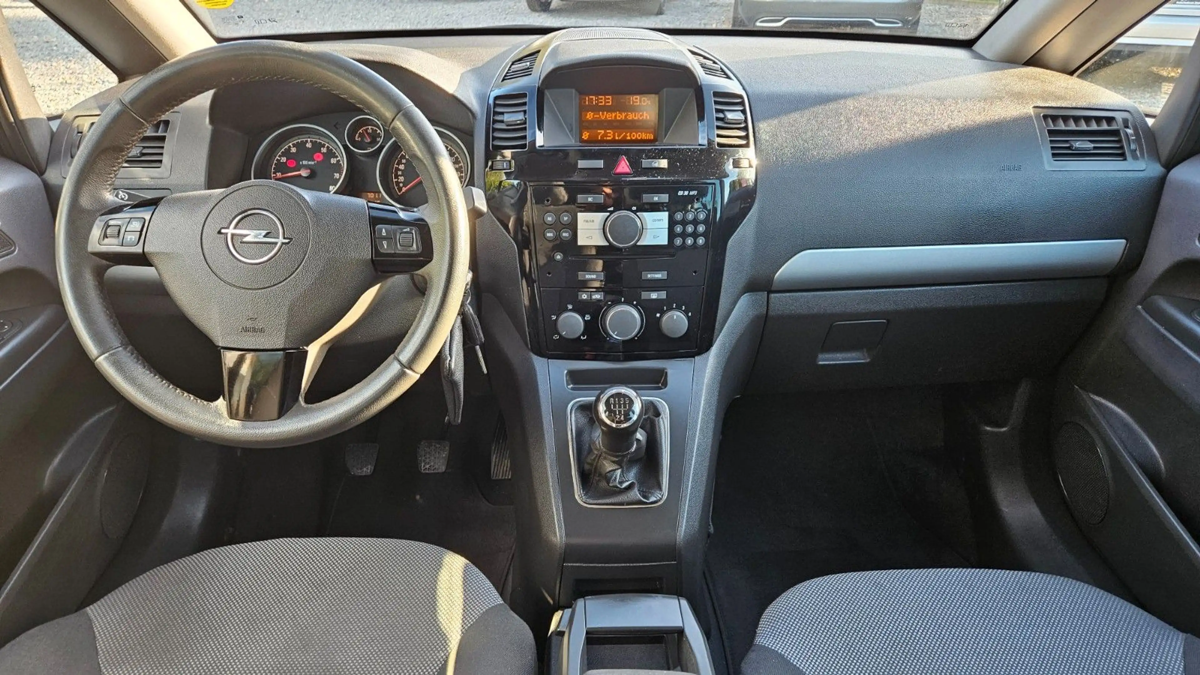 Opel Zafira B Edition 111 Jahre*AHK*7-Sitzer/Garantie — photo 15