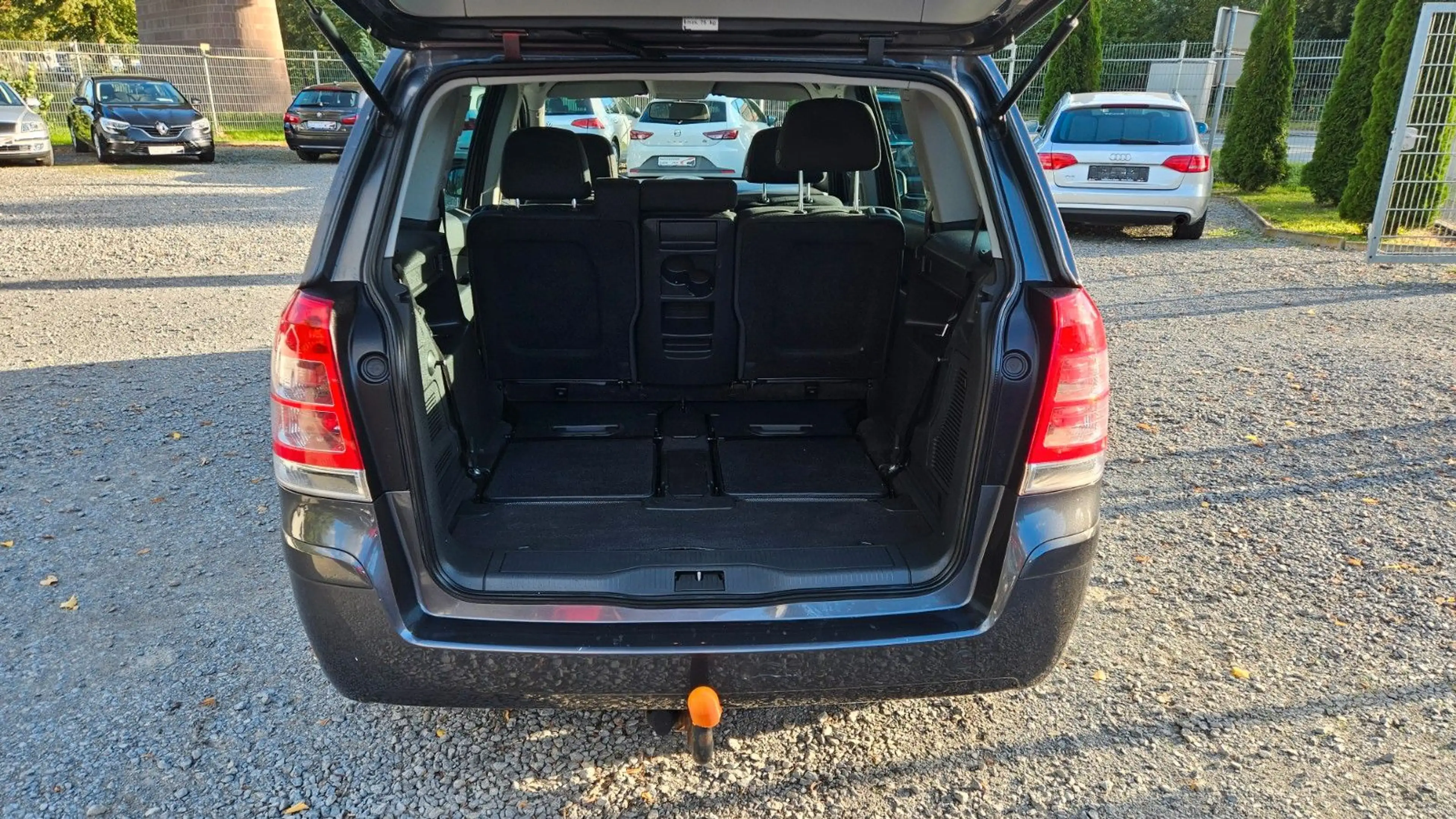 Opel Zafira B Edition 111 Jahre*AHK*7-Sitzer/Garantie — photo 9