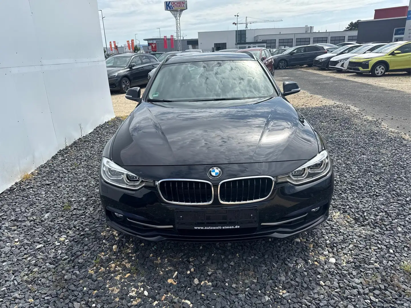 BMW 320 Touring SPORTLINE 320i AUT NAVI LED 2.0 135kw/1... Zwart - 2